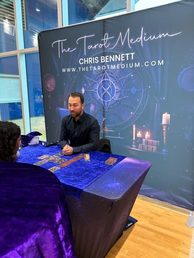 The-Tarot-Medium-Chris-Bennett-at-a-Psychic-Fair-2024