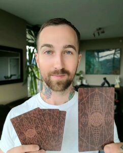 Internationally-renowed-psychic-medium-Chris-Bennett-The-best-tarot-reader-in-Canada